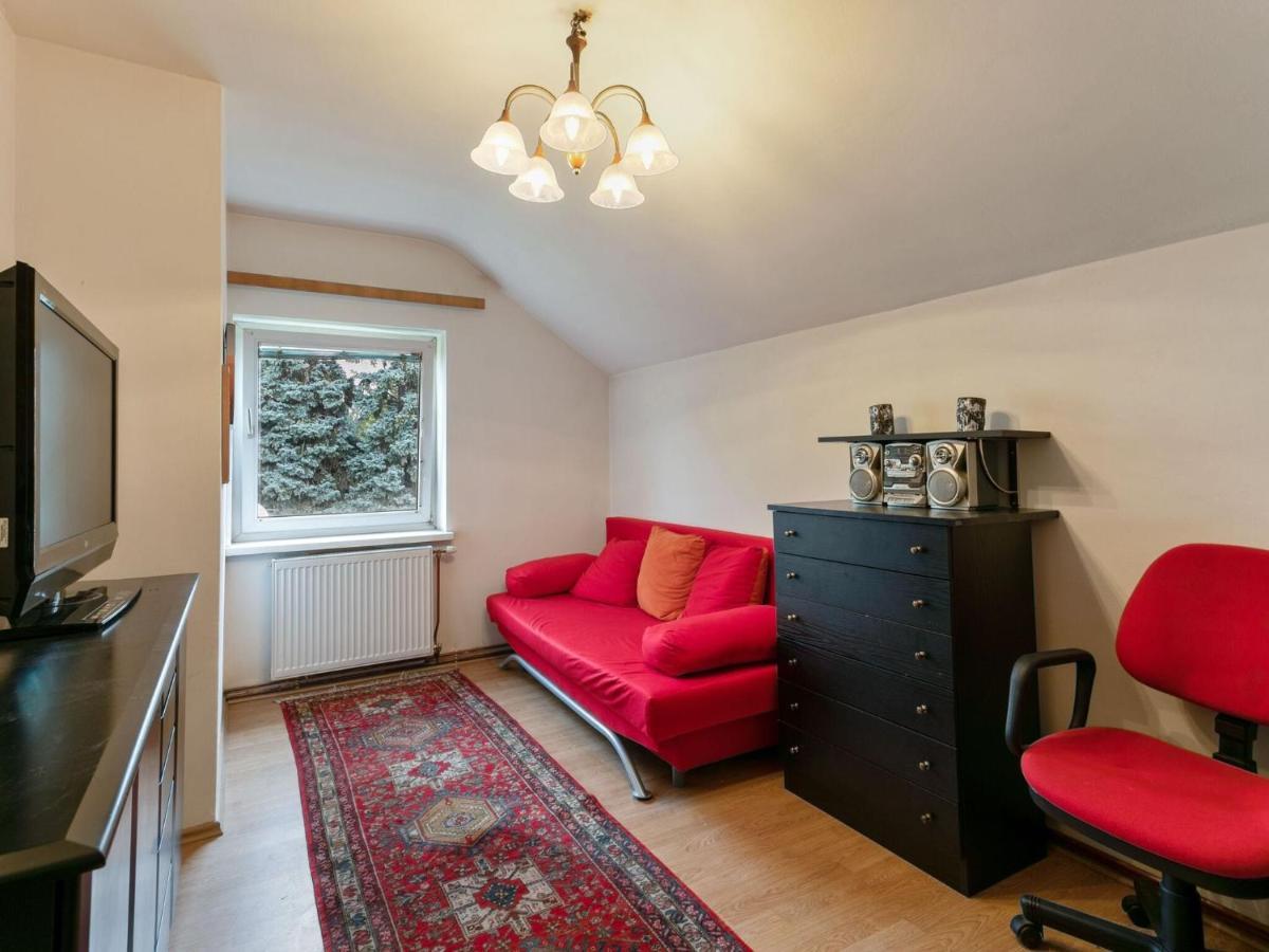 Lively Holiday Home In Wien With Private Garden ภายนอก รูปภาพ